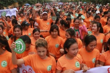 Cambodia.World-Action-Day-at-Canadia-Economic-Park.Message-from-Worker-to-demand-177-for-their-minimum-wage-before-Labor-Advocacy-Commitee-for-new-minimum-wage-meeting.8.14.sc-615x310